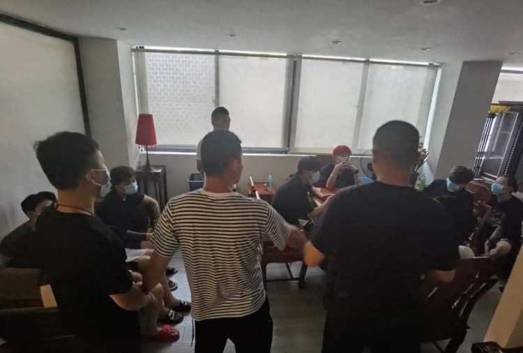 新型犯罪专盯未成年人!温州泰顺警方捣毁一窝点:诈骗团伙招聘他们进“水房”……