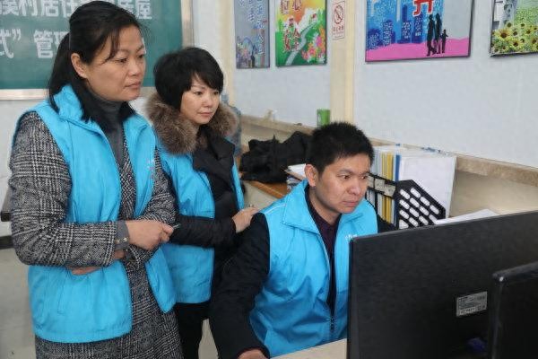这个大溪人很优秀!他是台州唯一的一位省“十佳网格员”