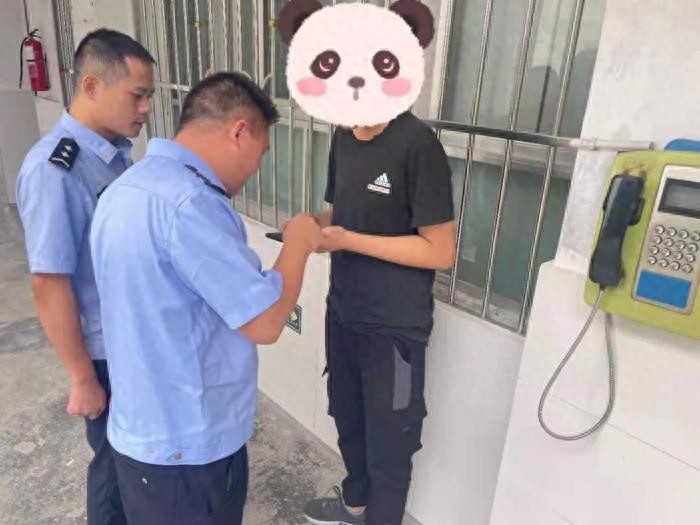 高中生网上找“兼职”,警察蜀黍却找上了门……