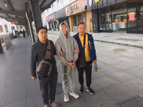 足不出户日收千元还能刷单返